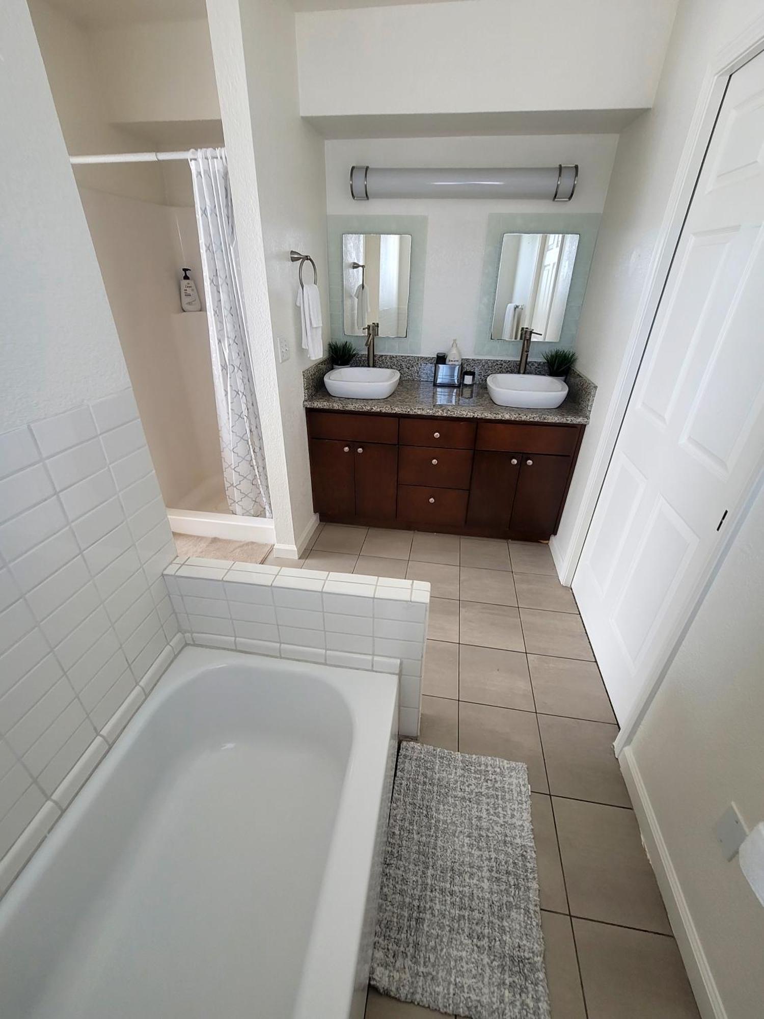 4 Bedrooms & 2.5 Bathrooms In La ลอสแอนเจลิส ภายนอก รูปภาพ