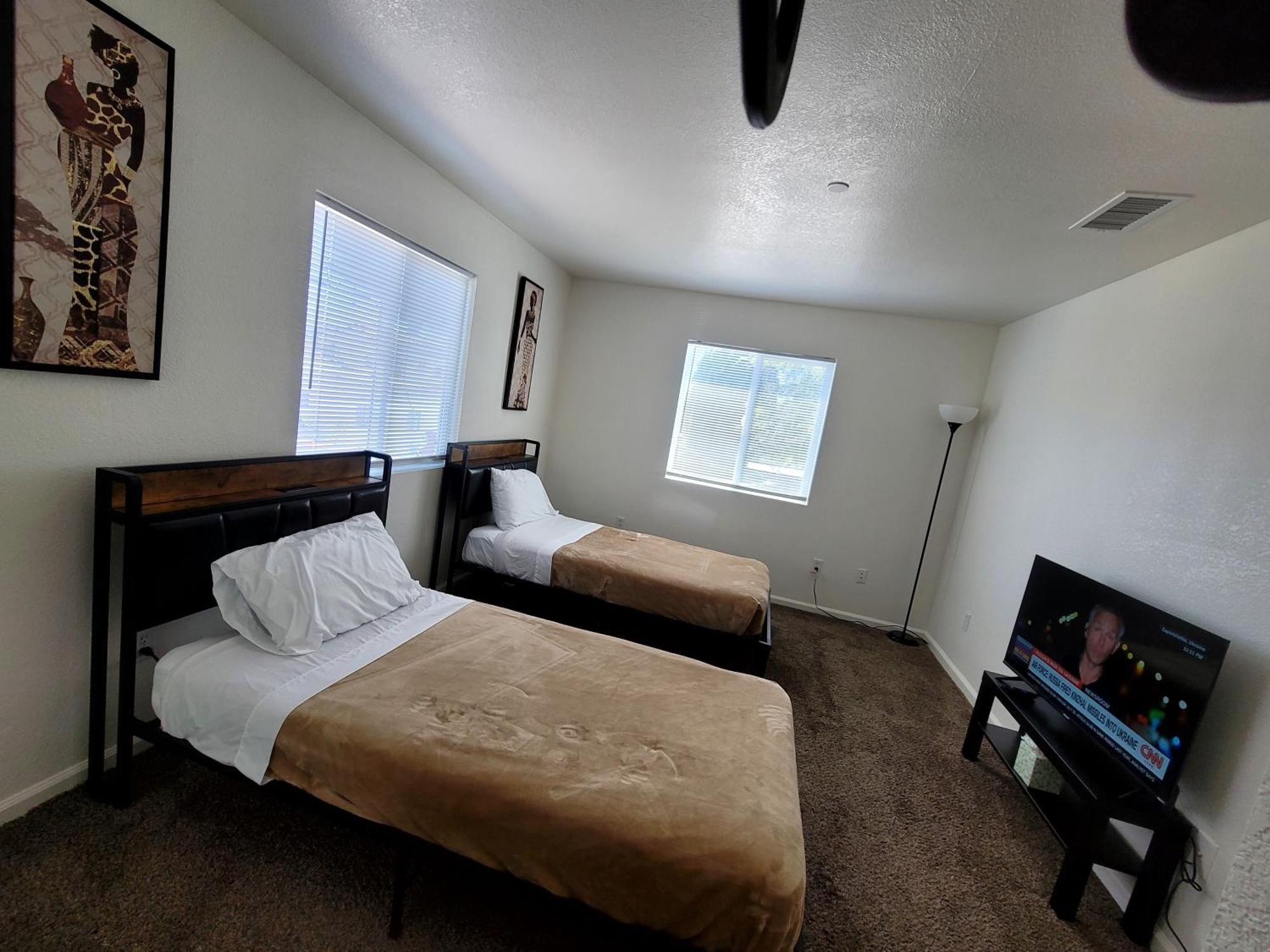 4 Bedrooms & 2.5 Bathrooms In La ลอสแอนเจลิส ภายนอก รูปภาพ